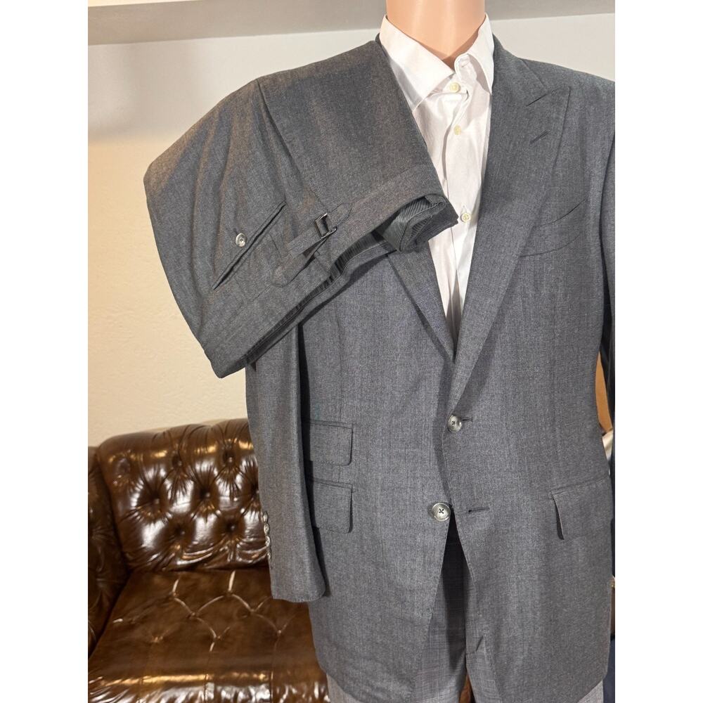 Tom Ford Houndstooth Flannel Wool Silk Peak Lapel Gray Suit 2Pc 52R 42R 37x29